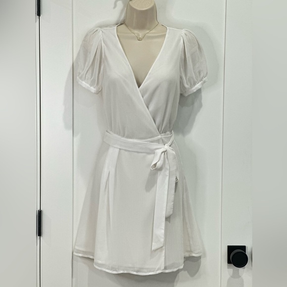 LPA Back Cutout Wrap Mini Dress Puff Sleeves Summer Grad Bridal White Small - Picture 4 of 9